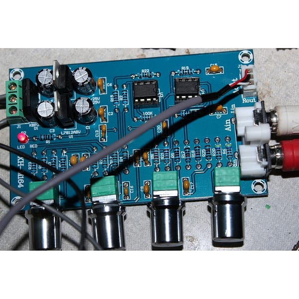 Placa montada de pré amplificador com controle tons ne5532