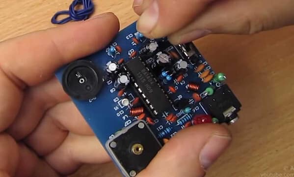 Kit para montar transmissor de fm estéreo com ci ba1404 + cristal 38khz