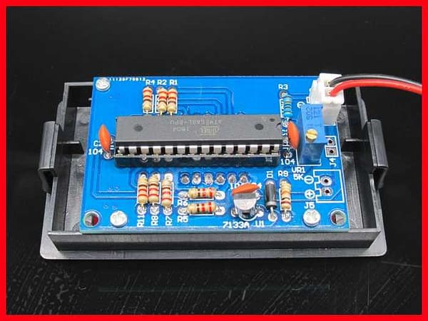 Kit para montar voltímetro display digital com atmega8l